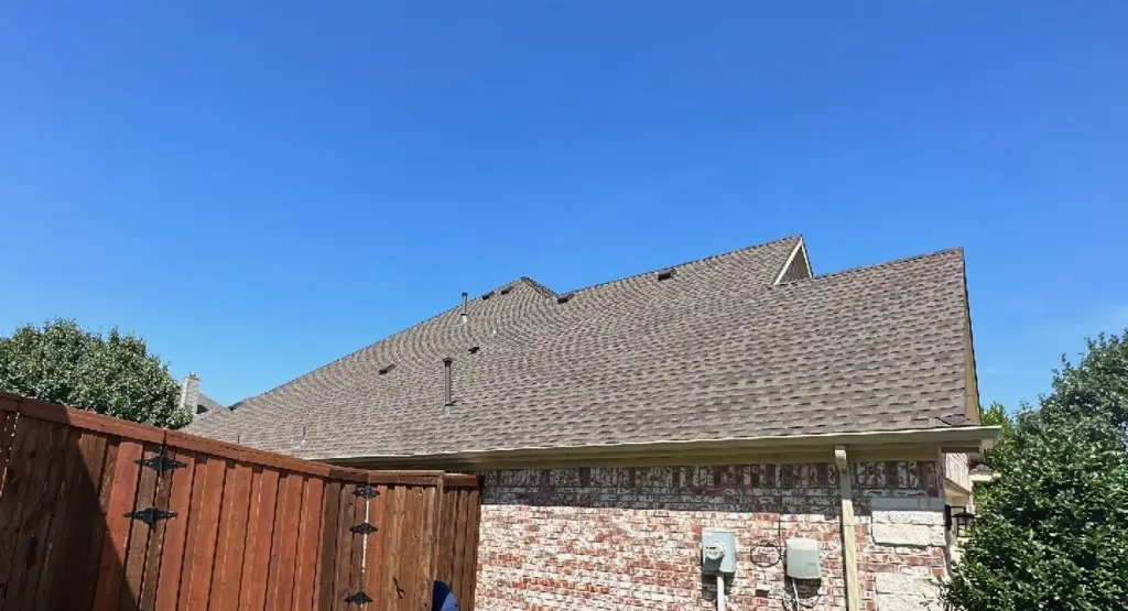 Completed roof replacement project in Laketon